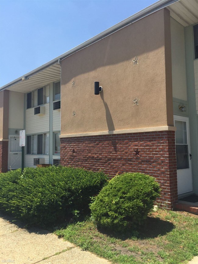 Building Photo - 436 Brick Blvd