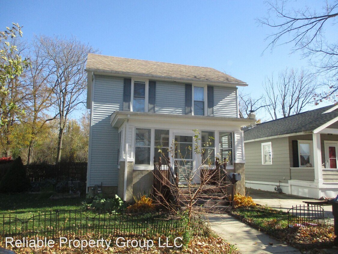 Primary Photo - 4 br, 1.5 bath House - 2021 Electric Ave