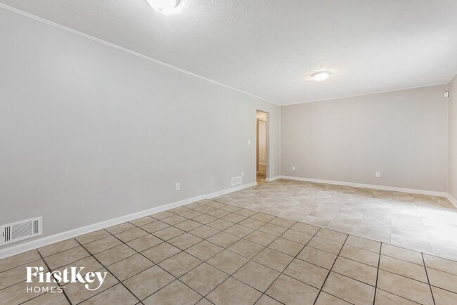 Building Photo - 3400 Flat Shoals Rd