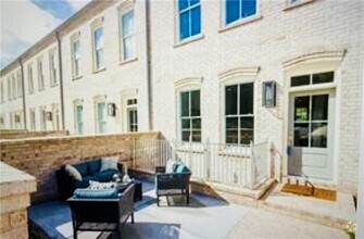 Building Photo - 3463 Landen Pine Ct NE