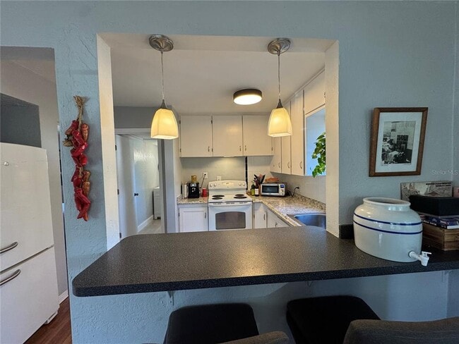 Foto del edificio - 833 12th Ave N