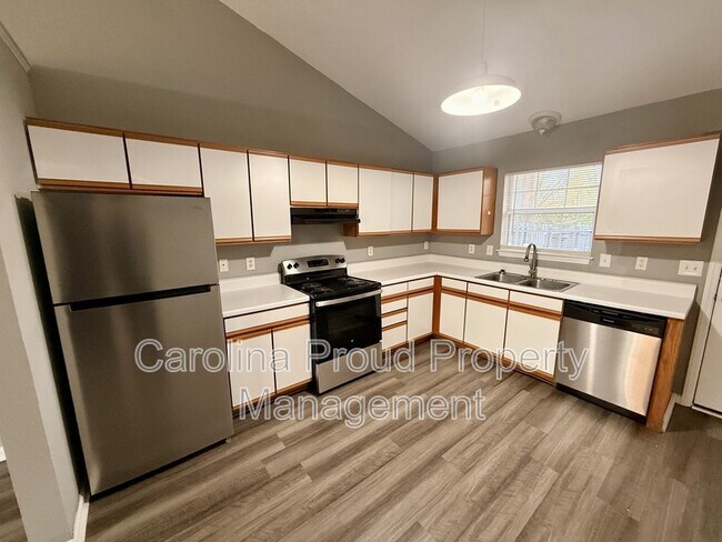 Foto del edificio - 2708 Bluff View Dr