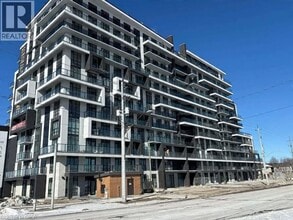 Building Photo - 461 Green Rd