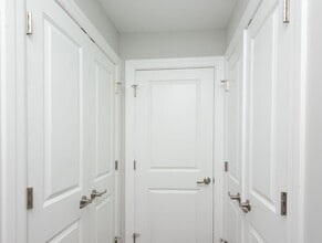 Interior Photo - 925 at North