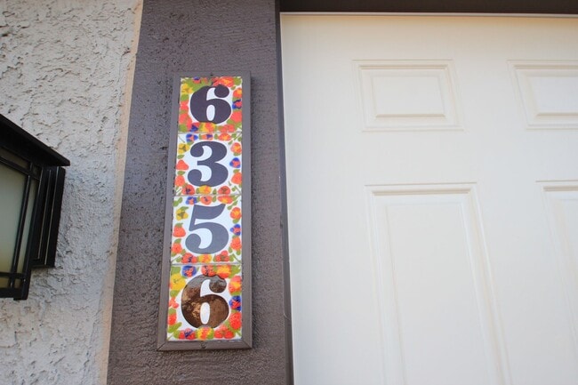 Foto del edificio - 6356 Swallow St