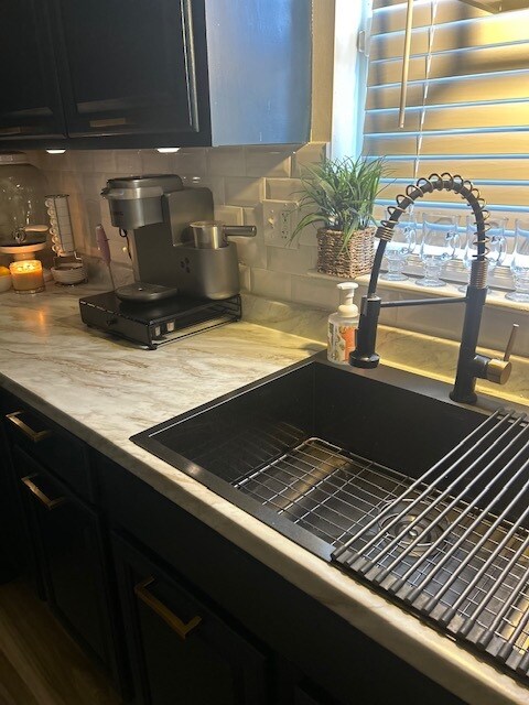 Kitchen Sink - 273 S 9th St