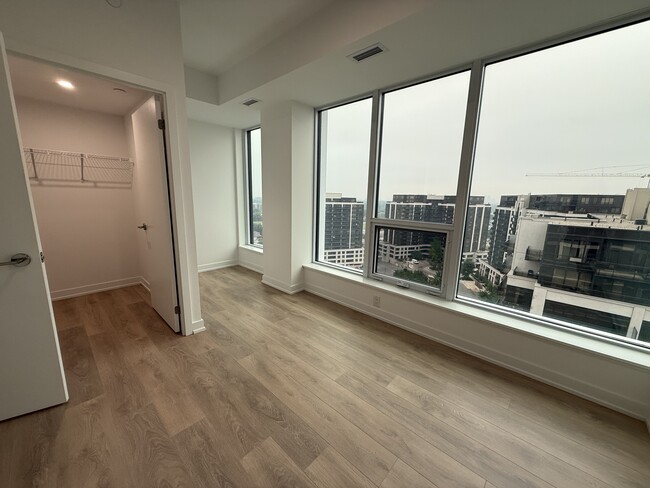 Building Photo - 1100 Sheppard Ave W
