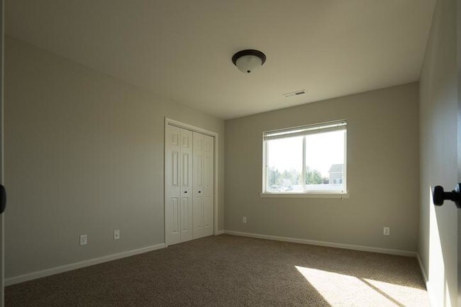 Building Photo - 639 Oakmont