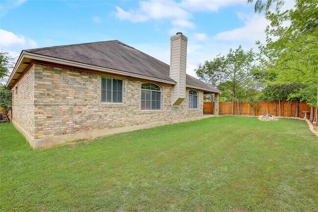 Foto del edificio - 2920 Balfour Falls Ln