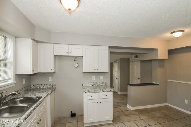 Foto del edificio - 6705 Miller St
