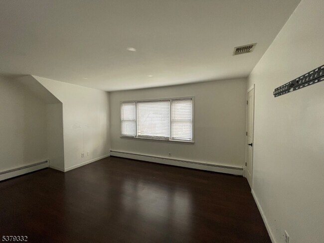 Foto del edificio - 174 Sheridan Ave
