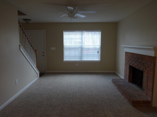 Foto del edificio - 176 Summer Lake Dr SW