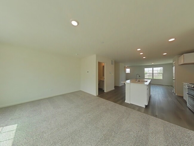 Building Photo - 334 Basin Ct