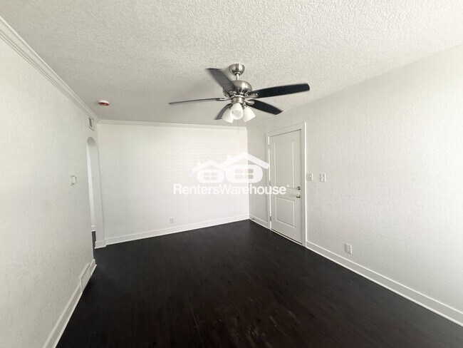 Foto del edificio - 6803 SW 16th St