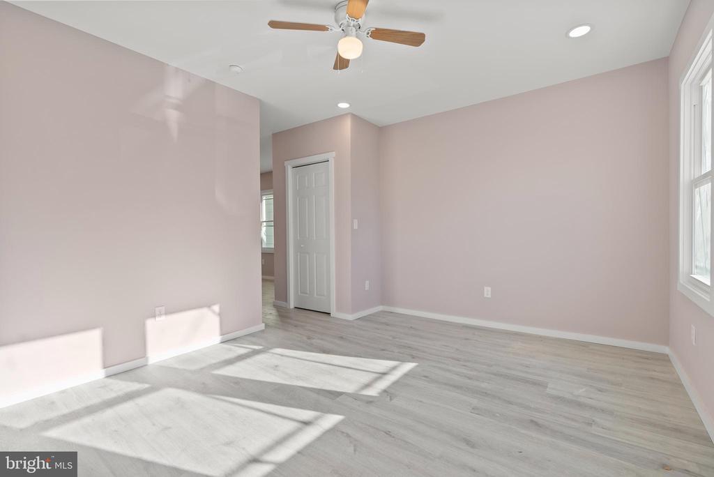 Primary Photo - 309 N Oxford Ave