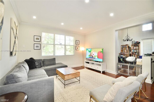 Foto del edificio - 3 br, 3 bath House - 497 Menendez Ave # 14