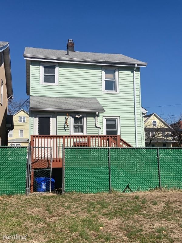 Building Photo - 3 br, 1.5 bath House - 236 Talmadge St.