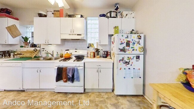 Foto del edificio - 2052 W Webster Ave