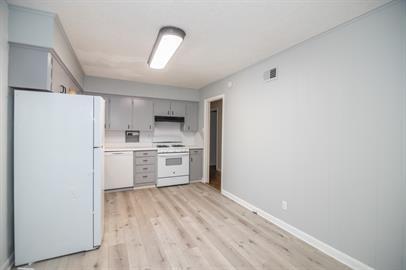 Building Photo - 66 Somerset Dr