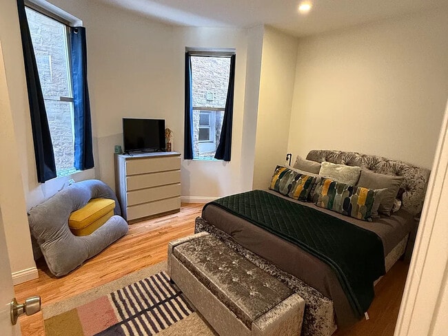 Building Photo - 446 N Aberdeen St