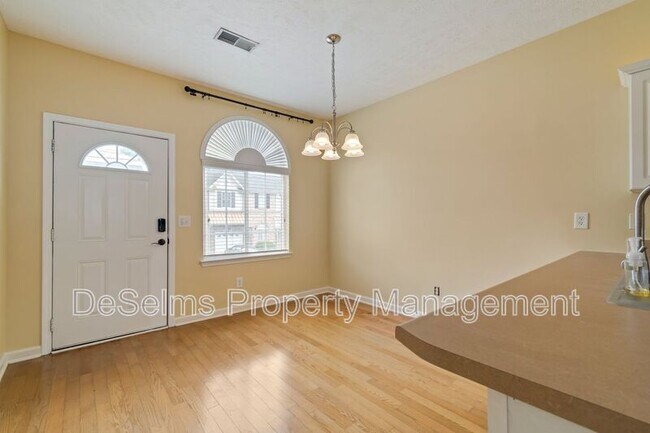 Building Photo - 612 Spence Enclave Way