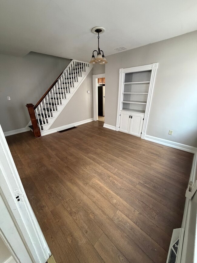 Dinning area - 71 Foster St