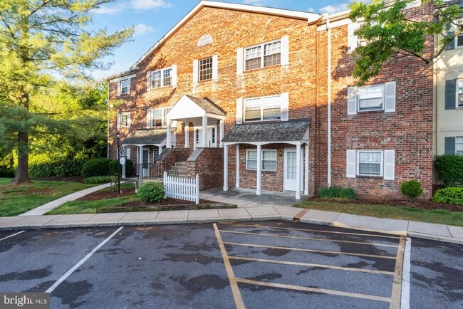 Building Photo - 4413 Romlon St
