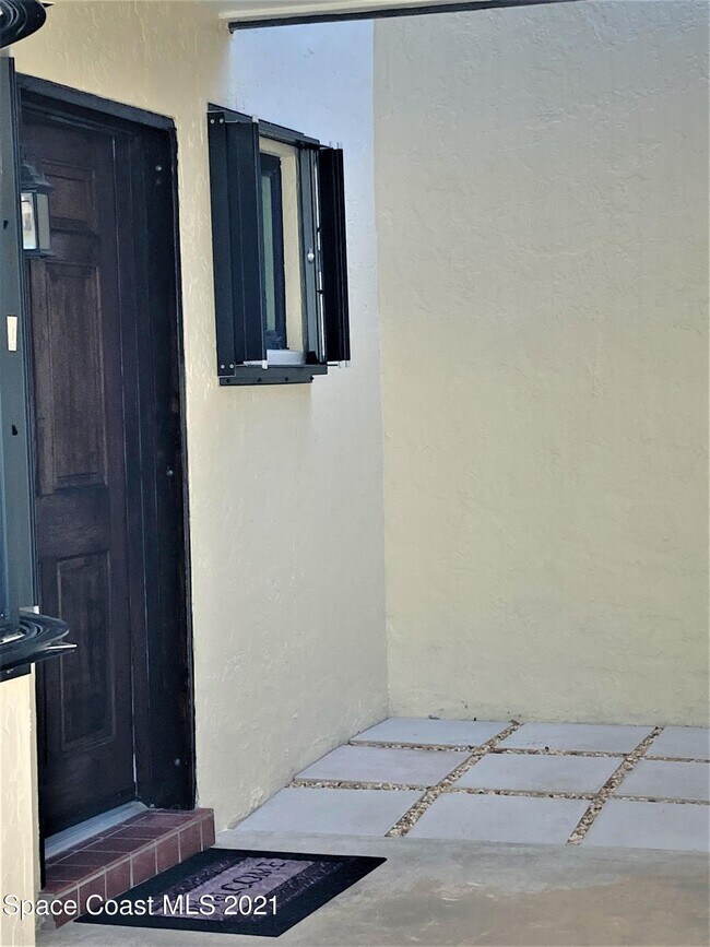 Foto del edificio - 125 Seawind Dr