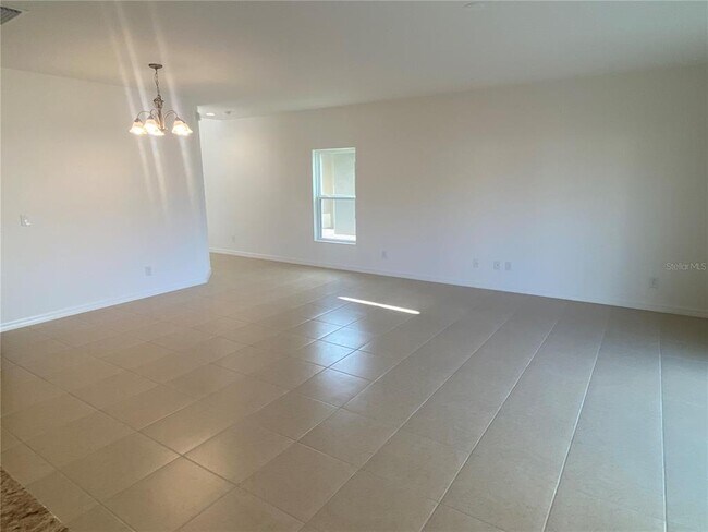 Building Photo - 5045 Sparkling Water Wy
