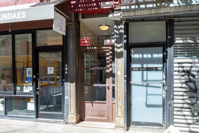 Entrance - 23 Clinton St