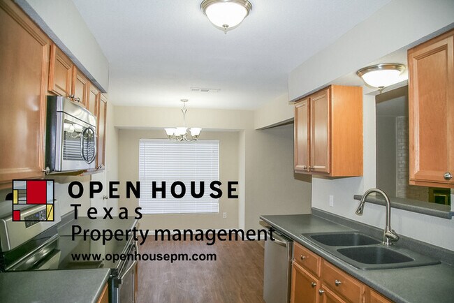 Foto del edificio - 5223 Windy Meadow Dr Arlington