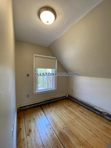 Building Photo - 350 N Harvard St