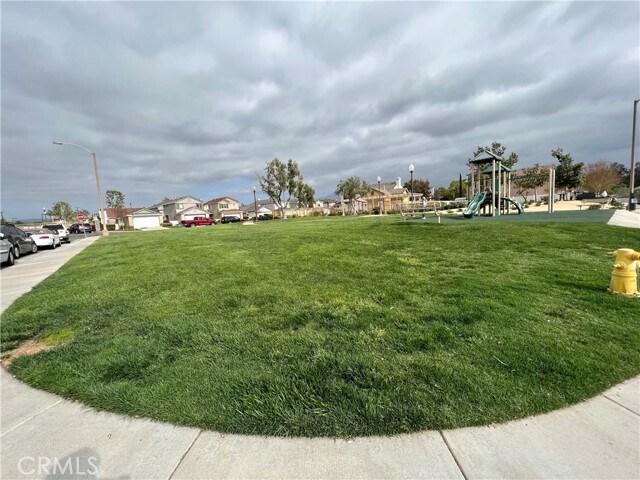 Foto del edificio - 44633 Ashbury Pl
