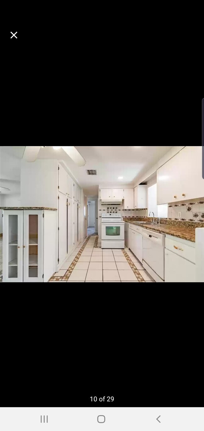 Foto del edificio - 4648 83rd Terrace