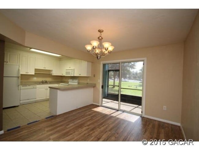 Building Photo - 501 SW 75th St