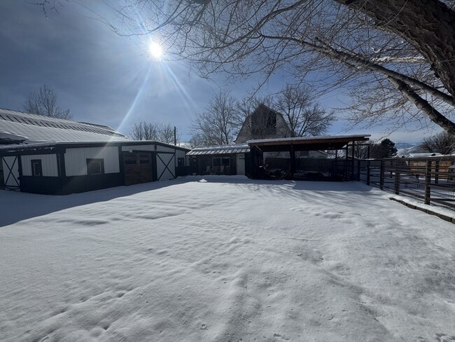 Foto del edificio - 325 W 100 N