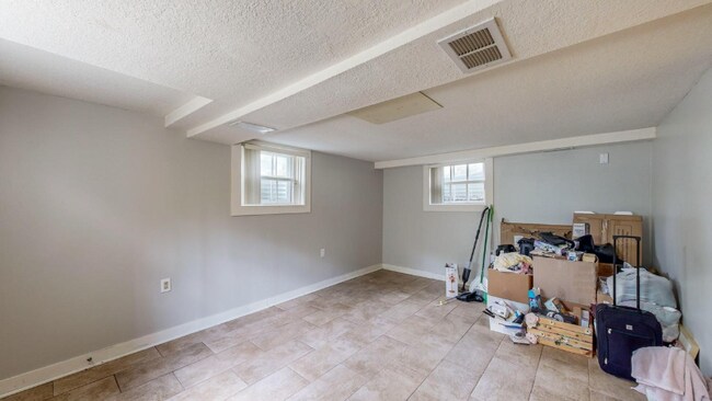 Foto del edificio - 620 2nd Ave NW