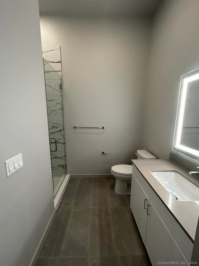 Building Photo - 733 Summer St