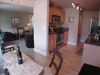 walk through floor plan - 10528 Midvale Ave N