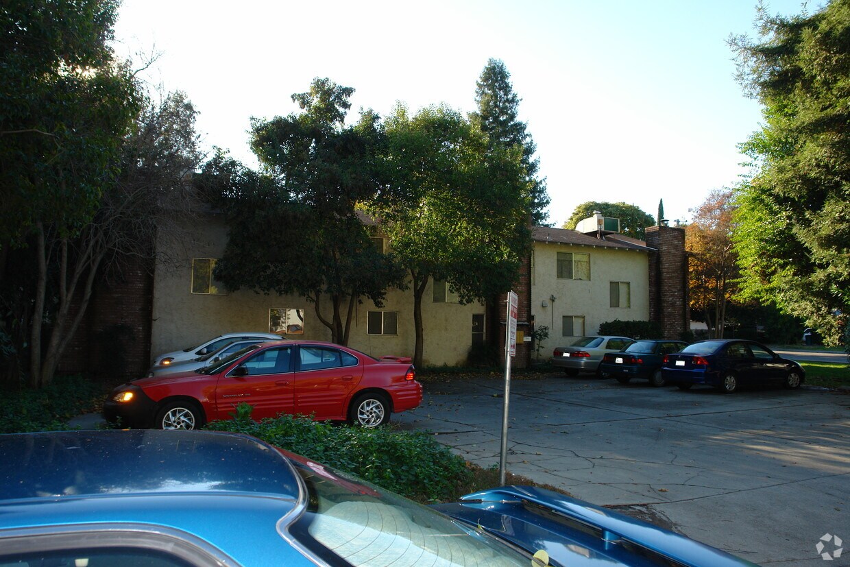 Foto del edificio - 404 Hickory St