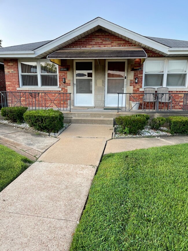 Building Photo - 4994 Fyler Ave