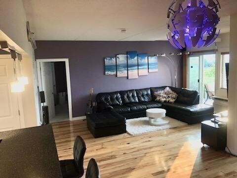 Building Photo - 200 Cove Way