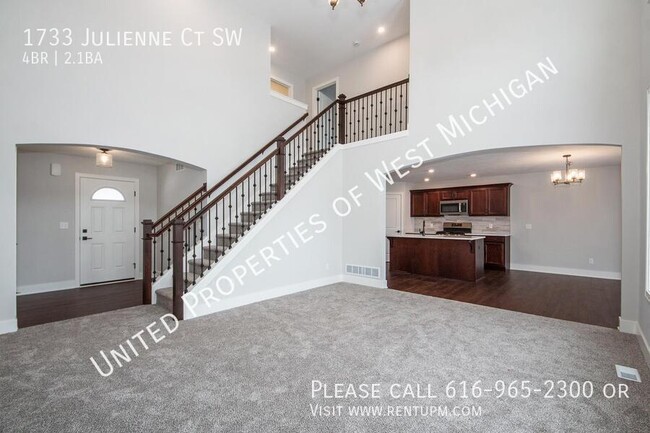 Building Photo - Available Now | 4 Bedroom 2.5 Bathroom Sin...