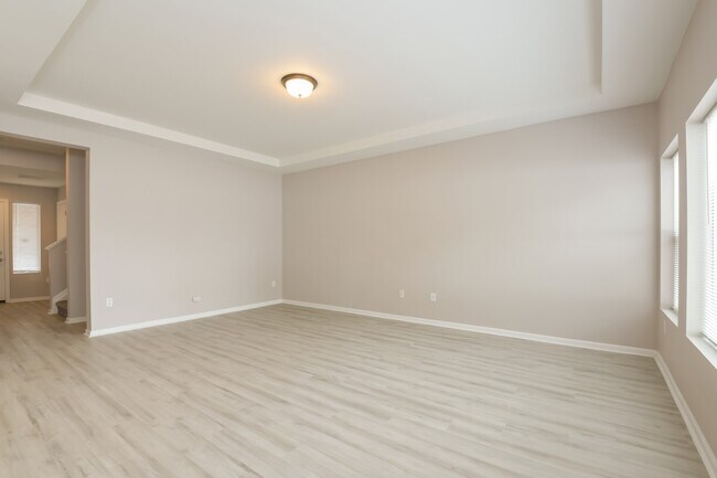 Building Photo - 4796 Ceylon Street