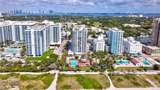 Photo - 2401 Collins Ave Apartment