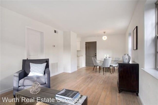 Building Photo - 2 br, 1 bath House - 1532 St Andrew St #208