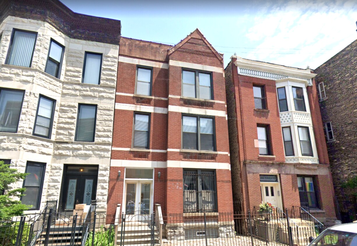 Primary Photo - 2943 N Halsted St