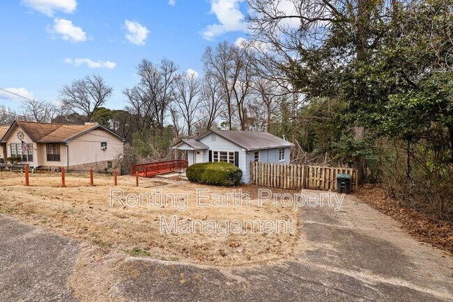 Foto del edificio - 942 Hillcrest Ave