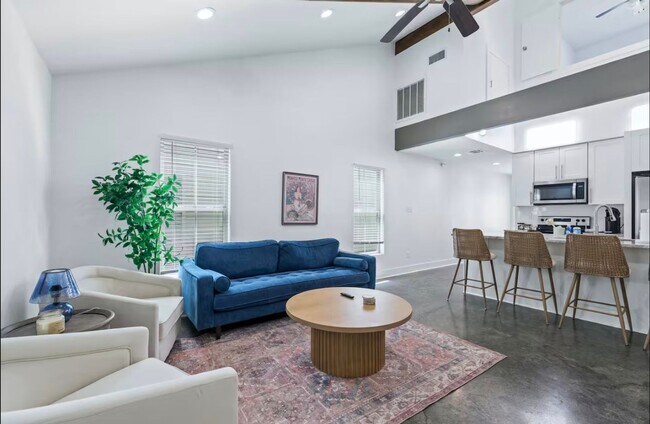 Foto del edificio - FOR RENT in LAFAYETTE!