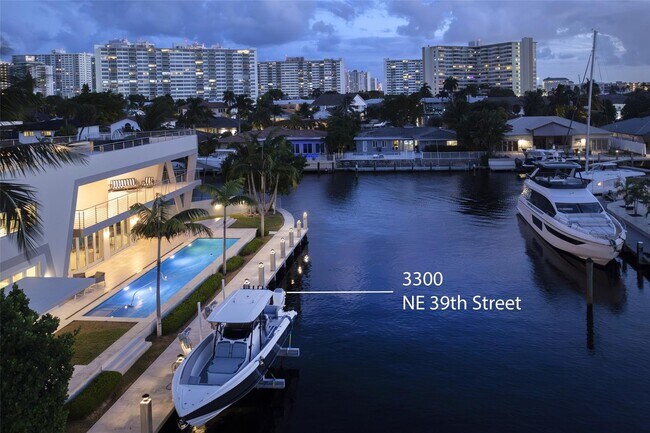 Foto del edificio - 3300 NE 39th St